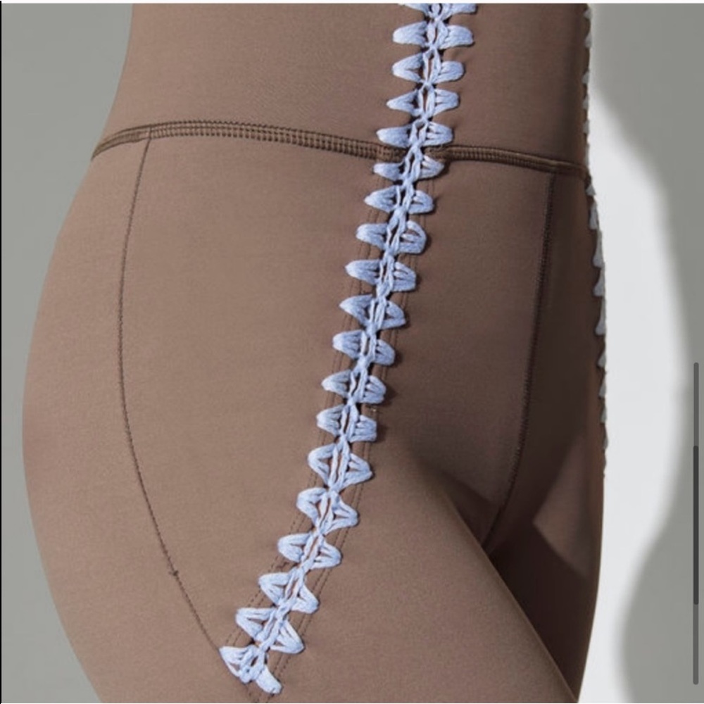 Carbon38 La Plage Crochet Stitching Leggings Tan Size XS - Picture 10 of 12
